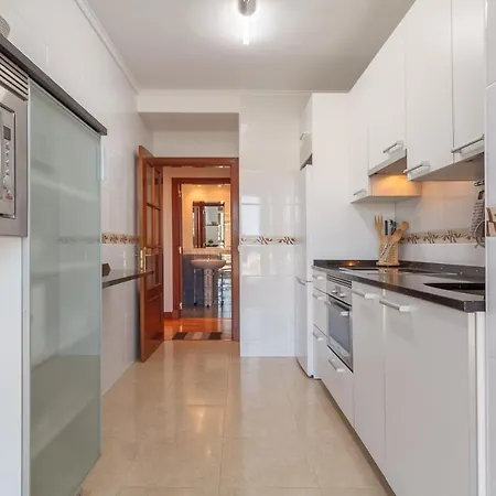 Apartamento Amplio Y Luminoso Sobre La Ría De *