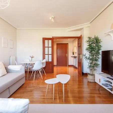 Amplio Y Luminoso Sobre La Ría De Apartamento *