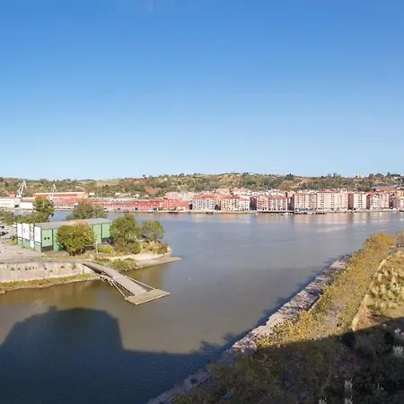 Amplio Y Luminoso Sobre La Ría De Apartamento