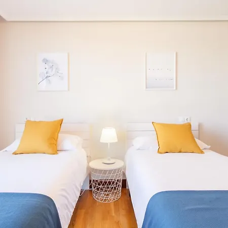 Amplio Y Luminoso Sobre La Ría De *