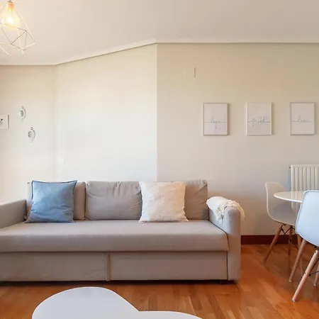 Amplio Y Luminoso Sobre La Ria De